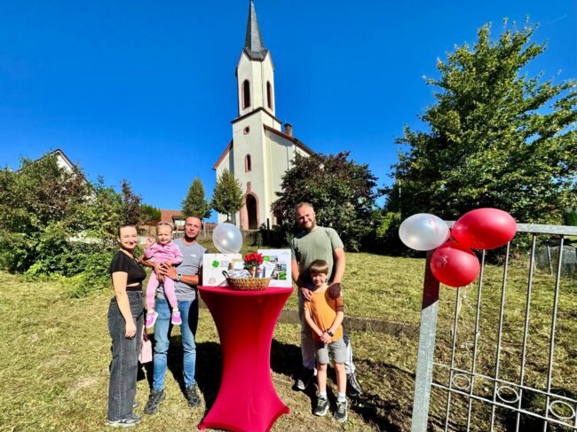 Schlüssel übergeben, Erinnerungen bleiben. Ein besonderer Moment, der einen neuen Weg eröffnet. 🙌