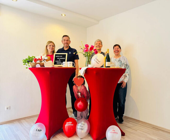 Ein großes Dankeschön an beide Seiten, gemeinsam haben wir den perfekten Übergabemoment geschaffen!